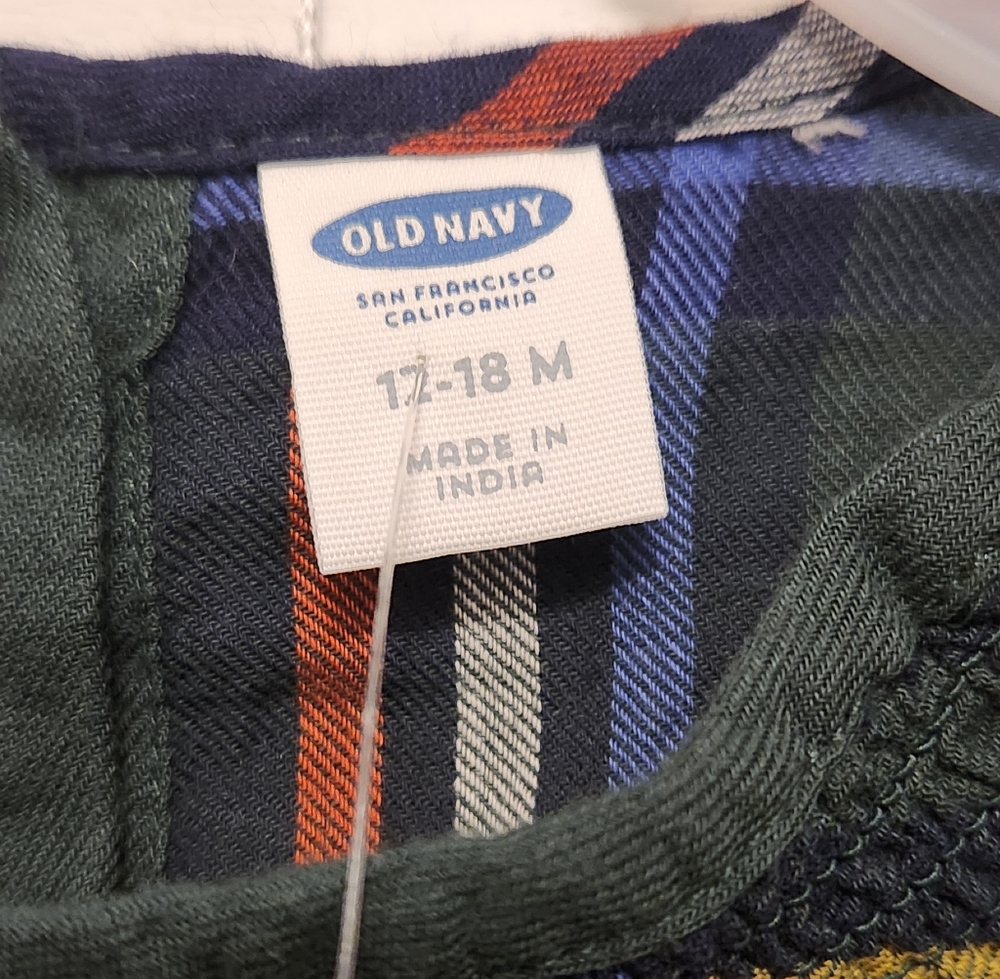 (3 ITEMS FOR $10)Old Navy Plaid Long Sleeve Baby Top Size 12-18 Months NWT - Picture 2 of 8
